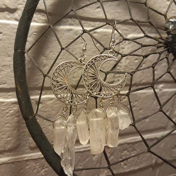 ๐ crecent moon quartz crystal earings - Picture 11 of 13